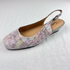 Trotters Lenore Women's Low Wedge Pump Slingback Shoes Size 7 WW, Multicolor